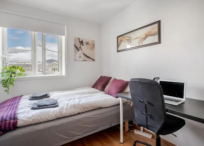 Budget Studio By The City Canal